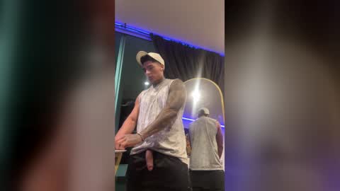 Only fans Ronnie col---InstaRonniecolleman  online show from April 2026 02:09:02 AM