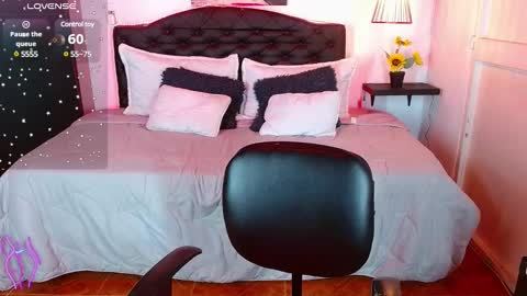  D O M I N K  online show from March 2025 02:48:01 AM