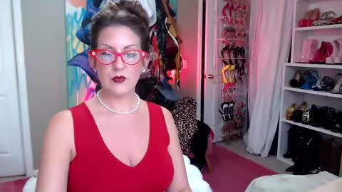 DommeTomorrow online show from December 2025 05:18:02 PM