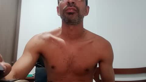 Snapshot of don__chi chatting on December 2024 05:23:02 AM don__chi online show from December 2024 05:23:02 AM