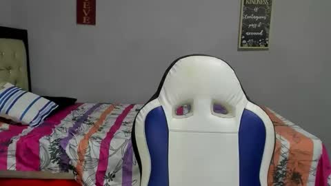 Snapshot of dona_tella chatting on February 2026 09:20:02 PM dona_tella online show from February 2026 09:20:02 PM