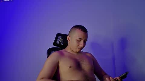 Snapshot of donathoo chatting on March 2025 02:51:02 PM Donat Independent Model online show from March 2025 02:51:02 PM