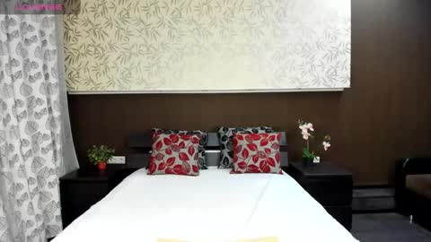 Snapshot of donnaaa_evans chatting on December 2024 12:08:02 AM Donna On GMT2 Mon-Fri 3-9 AM online show from December 2024 12:08:02 AM