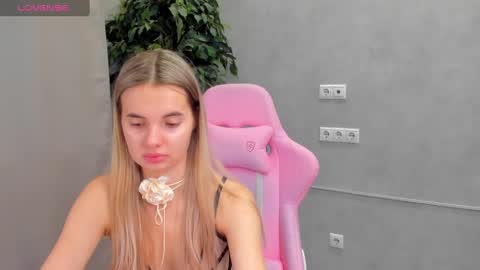 Snapshot of donnaaa_evans chatting on January 2025 01:26:01 AM Donna On GMT2 Mon-Fri 3-9 AM online show from January 2025 01:26:01 AM