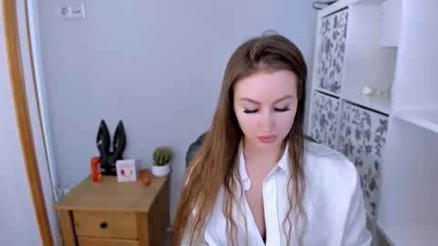 Snapshot of donnasensual chatting on January 2026 10:04:02 PM DonnaSensual online show from January 2026 10:04:02 PM