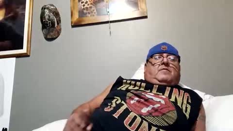 donniewolff66176493 online show from November 2025 12:00:01 AM