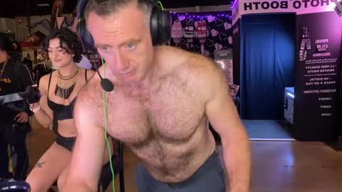 Donny online show from October 2025 06:52:01 PM