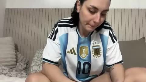 Iara online show from July 2026 10:35:02 PM