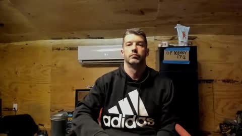 Snapshot of dontfeedthetrolls chatting on January 2026 12:48:01 AM dontfeedthetrolls online show from January 2026 12:48:01 AM