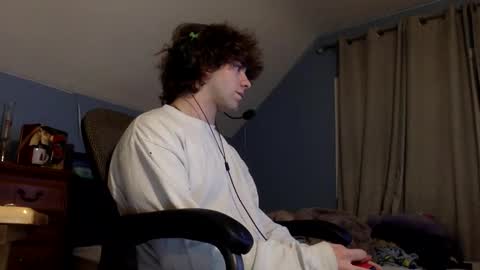 donutking42069 online show from February 2026 03:07:01 AM