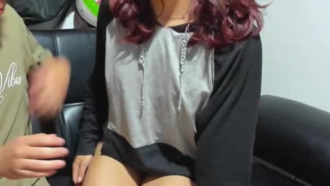 Snapshot of donuts_dd chatting on October 2025 07:17:01 AM Donuts DD online show from October 2025 07:17:01 AM