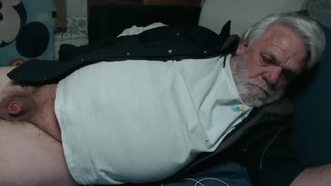 cummingdoouug online show from December 2024 04:37:01 PM