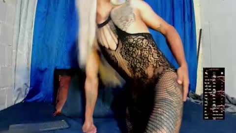 Snapshot of dorian_lev chatting on October 2025 07:55:02 PM Nicolle online show from October 2025 07:55:02 PM