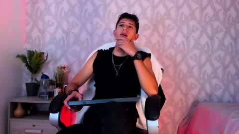 dorian_mystery online show from December 2024 10:23:02 AM