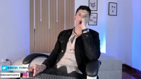 dorian_mystery online show from July 2026 11:00:02 PM