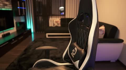 Dorian Reyes online show from February 2025 10:10:02 PM