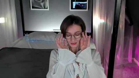 Dorothy Next stream on Monday at 3am-9am online show from December 2025 03:03:01 AM