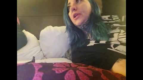 dosedgirl online show from December 2024 12:01:01 PM