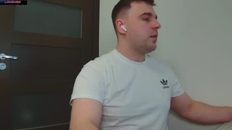 Snapshot of dosilasa chatting on December 2024 07:48:01 AM Sasha online show from December 2024 07:48:01 AM