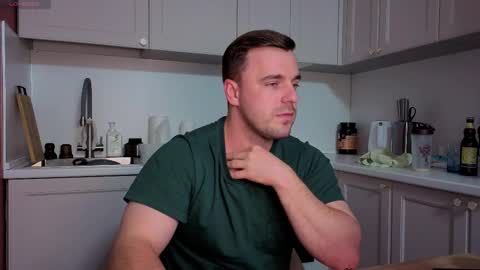 Snapshot of dosilasa chatting on September 2025 10:33:01 PM Sasha online show from September 2025 10:33:01 PM