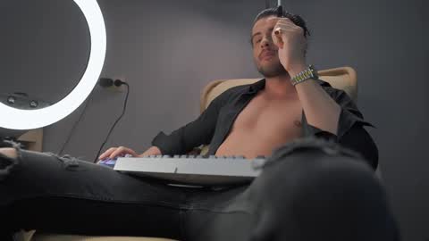 Keen online show from February 2025 11:42:01 PM