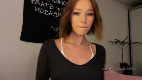 MOLLYYYY dont forget to give me a thumb up online show from April 2026 02:36:02 AM