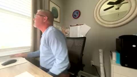 douglikes3xd online show from October 2025 05:14:01 PM