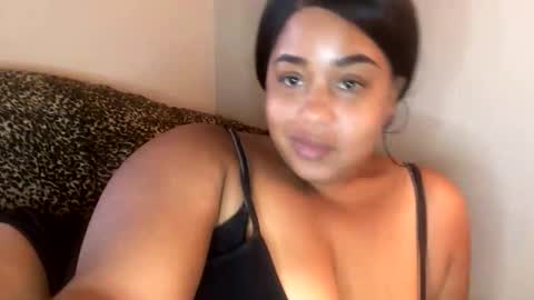 dove_love22 online show from November 2025 04:27:02 PM