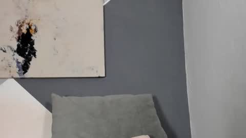 Gabrielle online show from November 2025 04:00:02 AM