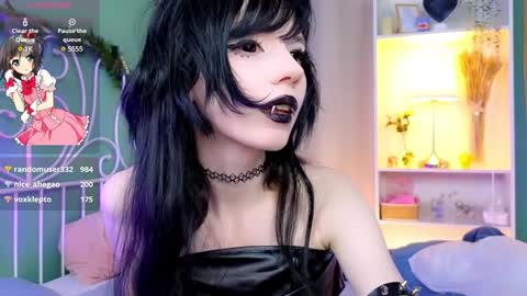 Snapshot of draculaura_ chatting on December 2024 03:10:02 AM Draculaura online show from December 2024 03:10:02 AM