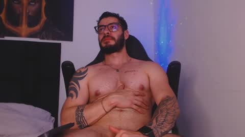 drake_cole11 online show from December 2024 02:33:01 PM