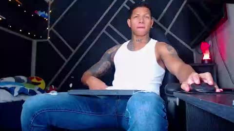 Snapshot of drake_jhonson08 chatting on November 2025 02:24:02 AM Drake online show from November 2025 02:24:02 AM