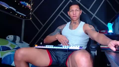 Snapshot of drake_jhonson08 chatting on November 2025 04:11:01 AM Drake online show from November 2025 04:11:01 AM