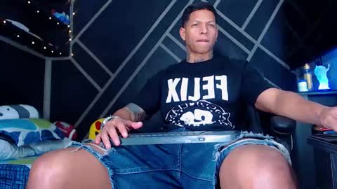 Snapshot of drake_jhonson08 chatting on December 2025 05:03:01 AM Drake online show from December 2025 05:03:01 AM