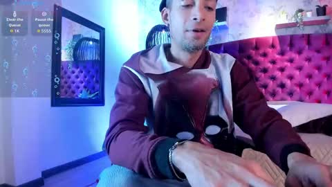 Drake Neuman online show from November 2025 04:00:02 AM