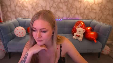 Snapshot of dramaquenn chatting on February 2026 06:54:01 AM Lina online show from February 2026 06:54:01 AM