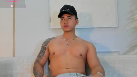 Snapshot of draven_marceaux chatting on June 2026 06:21:02 PM Draven online show from June 2026 06:21:02 PM