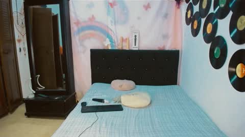 Snapshot of dream__girls69944 chatting on February 2026 10:31:01 AM sharon online show from February 2026 10:31:01 AM