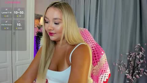 Snapshot of dreamaise chatting on September 2025 02:07:01 PM  Mary   pvt open    use pink and blue app lovense online show from September 2025 02:07:01 PM