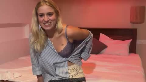 beachcouple123 online show from May 2026 07:10:01 PM