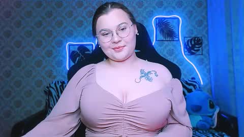 dreamforyoue2 online show from November 2025 08:52:02 PM