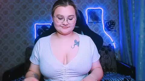 dreamforyoue2 online show from May 2026 06:09:01 PM