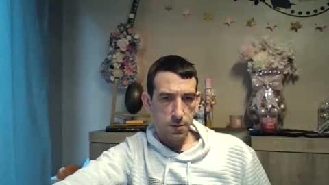 dreamguy38 online show from December 2025 09:05:01 AM