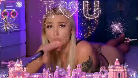 Mila online show from October 2025 06:43:01 AM