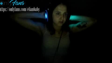 Snapshot of dreams_elian_moore chatting on June 2026 08:18:02 AM Elian Moreno Moore. online show from June 2026 08:18:02 AM