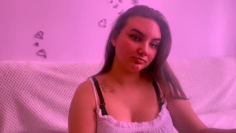 Mila online show from March 2025 10:37:02 AM