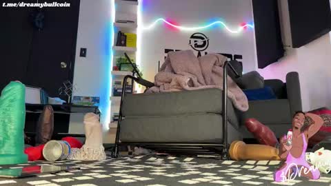 Dreamy online show from December 2024 11:50:02 PM