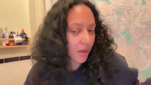 RIRI OR DREAMY online show from November 2025 03:03:01 PM