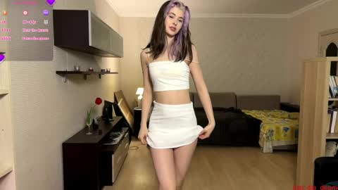 Dia online show from April 2026 09:39:33 PM