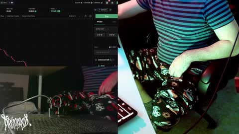 Snapshot of drenchedart chatting on December 2024 06:45:01 PM Drenched online show from December 2024 06:45:01 PM